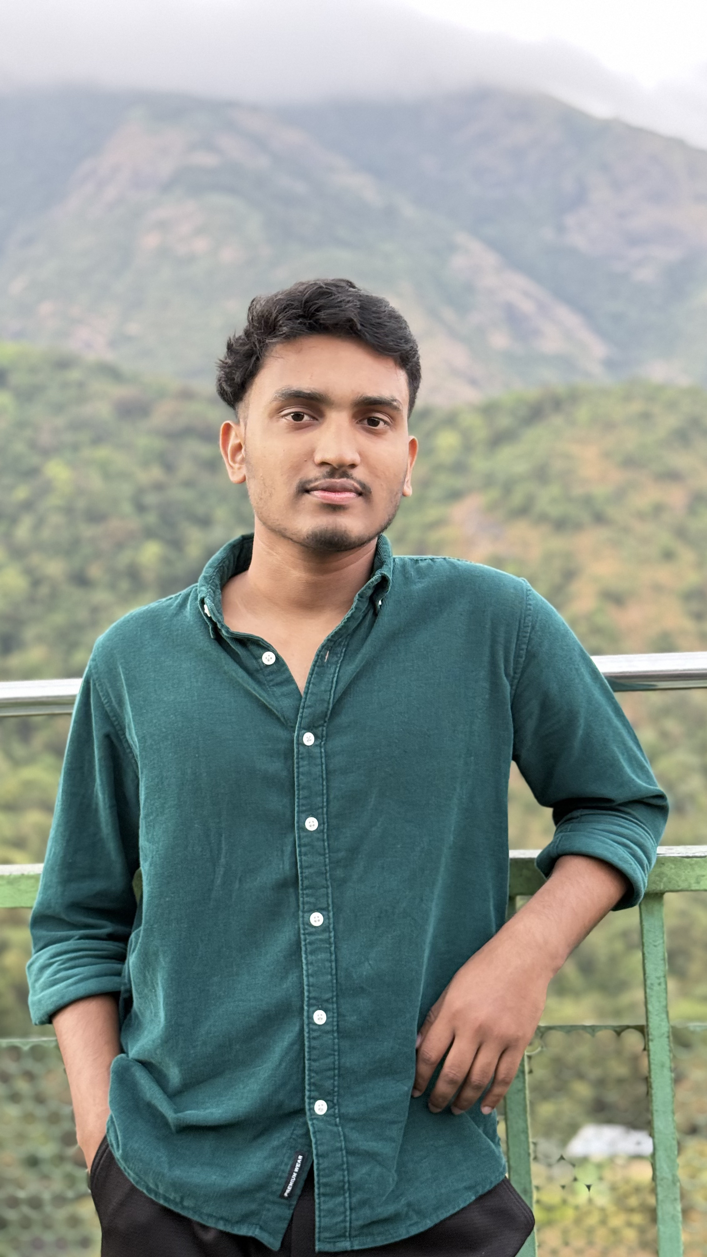 Sinan Paravath, Full-Stack Python Developer